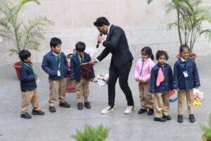 A magic show was organized for the students of classes pre-nursery to III-1